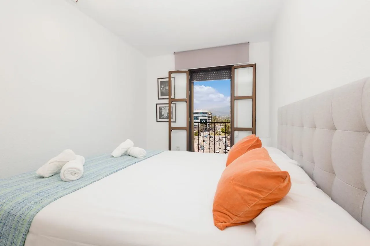 Vacation Apartment With Private Parking In Puerto Banus Marbella