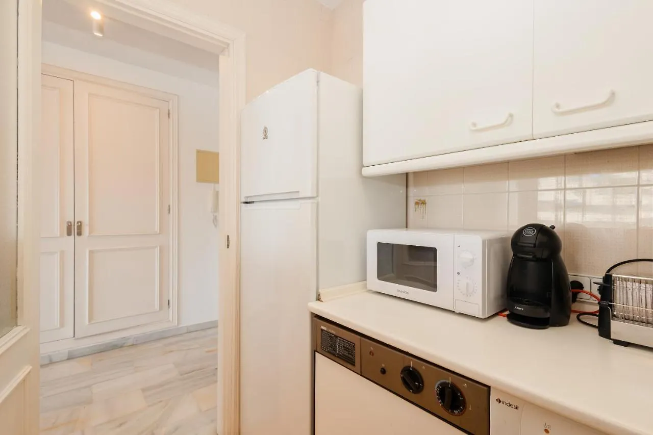 Vacation Apartment With Private Parking In Puerto Banus Marbella