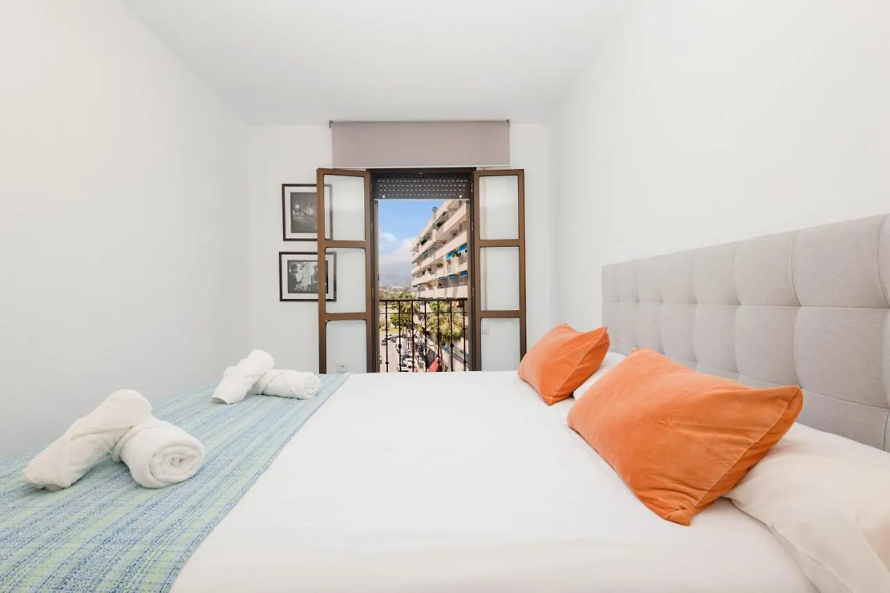 Vacation Apartment With Private Parking In Puerto Banus Marbella